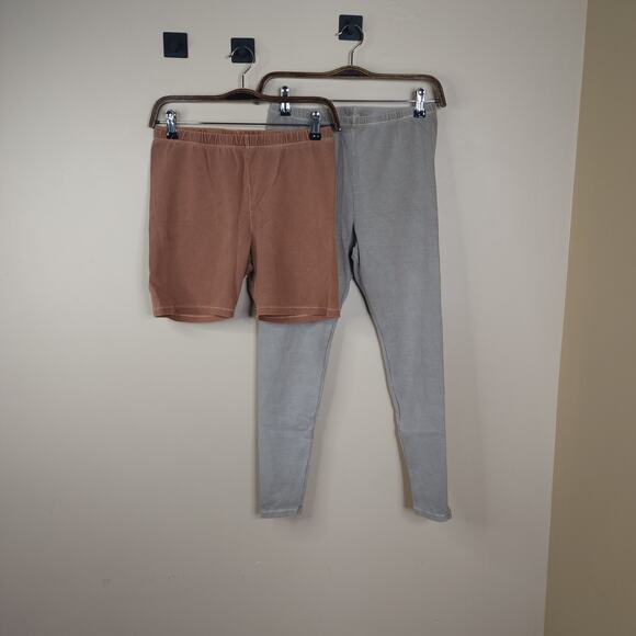 Skims Bundle of Outdoor Leggings Biker Shorts Camel Desert Size XL - Picture 1 of 11